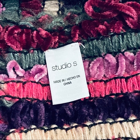 NWOT Long Pink and Purple Acrylic Velour Ribbon Scarf - Picture 10 of 11